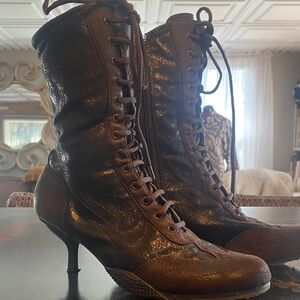 Victorian or Edwardian style lace-up two toned boots size 39
